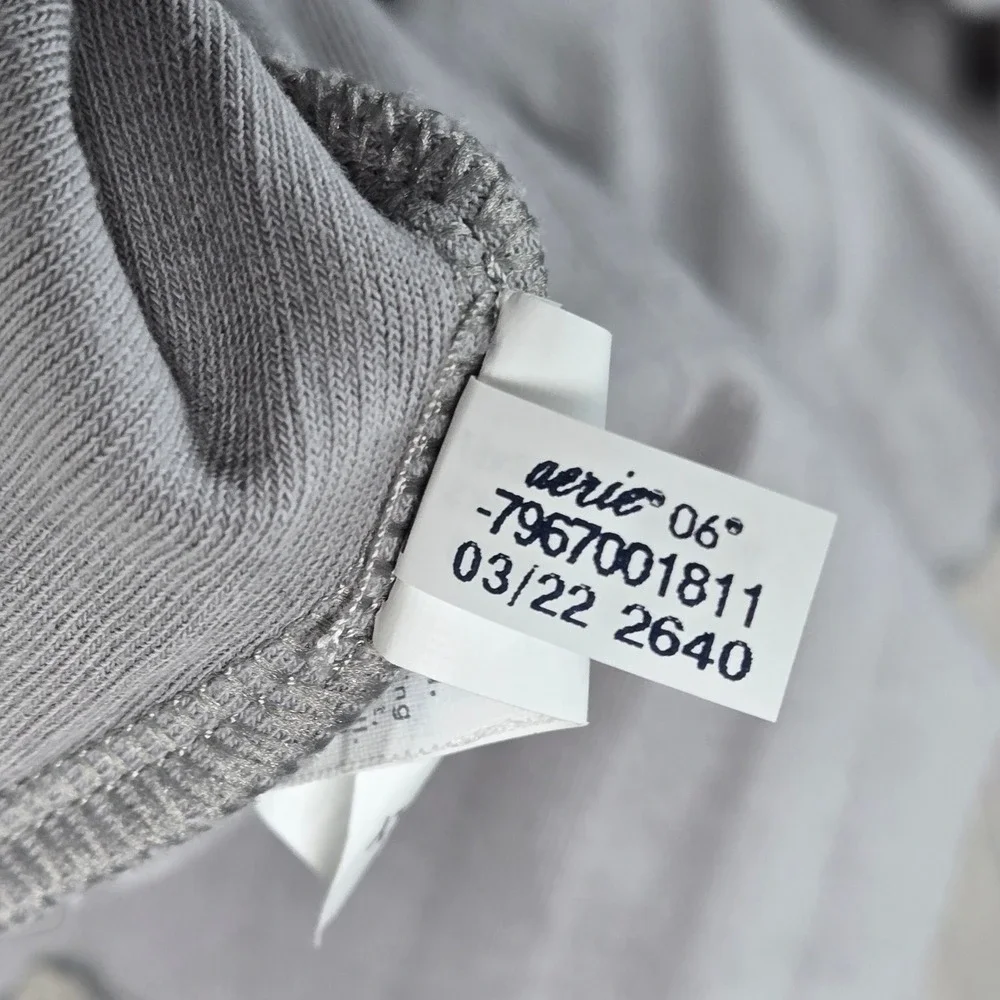 OFFLINE by Aerie OG Original Ribbed Crop Tank Top Grey‎ Large 7967001811